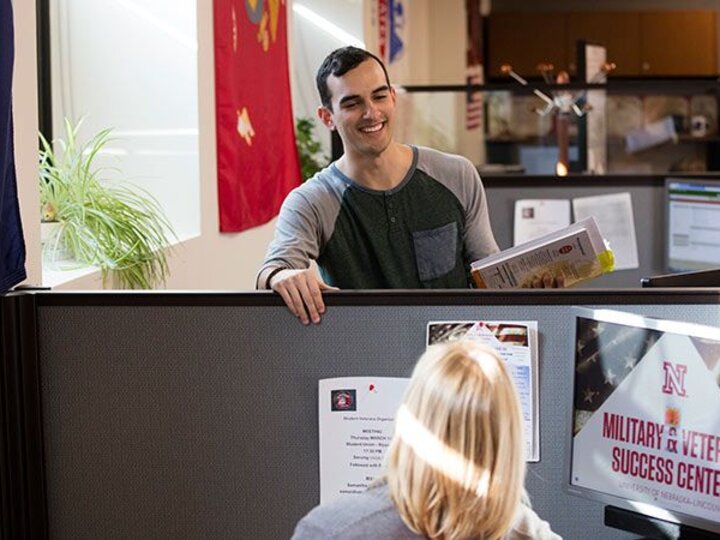 students in cubical for free tutoring